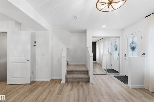 19 525 Secord Boulevard, Edmonton, AB - Indoor Photo Showing Other Room