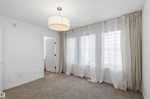 19 525 Secord Boulevard, Edmonton, AB - Indoor