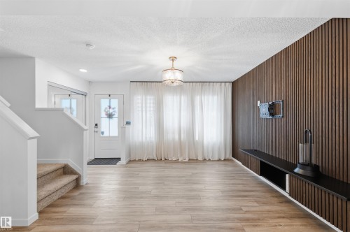 19 525 Secord Boulevard, Edmonton, AB - Indoor Photo Showing Other Room