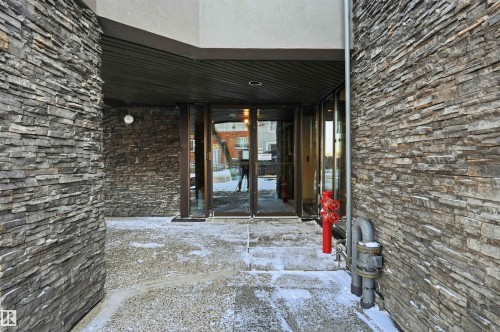 1808 10149 Saskatchewan Drive, Edmonton, AB - Outdoor