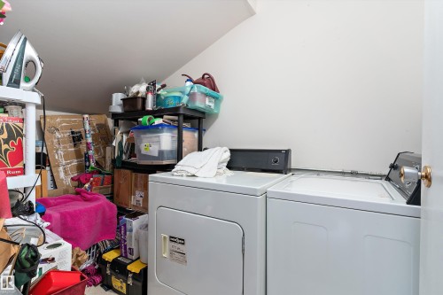 Laundry area with washer and clothes dryer - 305 32 Alpine Place, St. Albert, AB - Indoor Photo Showing Laundry Room