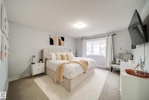 44 4835 Wright Drive, Edmonton, AB - Indoor Photo Showing Bedroom
