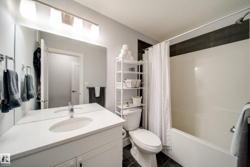 44 4835 Wright Drive, Edmonton, AB - Indoor Photo Showing Bathroom