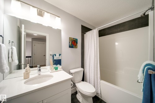 44 4835 Wright Drive, Edmonton, AB - Indoor Photo Showing Bathroom