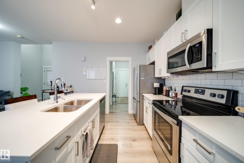 44 4835 Wright Drive, Edmonton, AB - Indoor Photo Showing Kitchen With Double Sink With Upgraded Kitchen