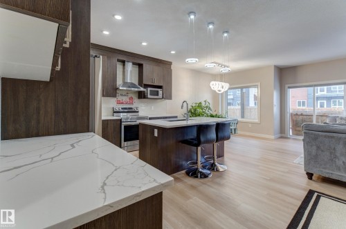 1459 Cherniak Way, Edmonton, AB - Indoor Photo Showing Kitchen