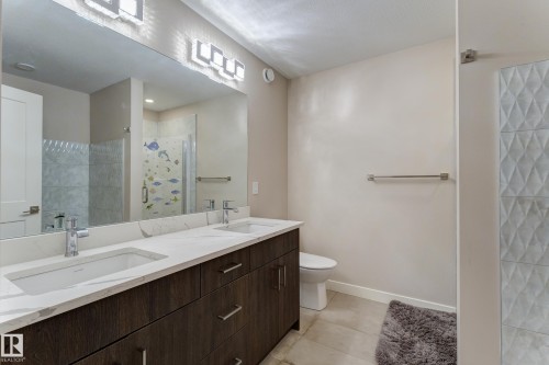 1459 Cherniak Way, Edmonton, AB - Indoor Photo Showing Bathroom