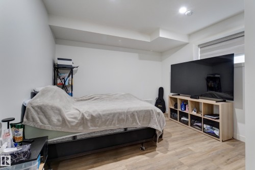 1459 Cherniak Way, Edmonton, AB - Indoor Photo Showing Bedroom