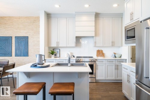 18166 73A Street, Edmonton, AB - Indoor Photo Showing Kitchen With Upgraded Kitchen