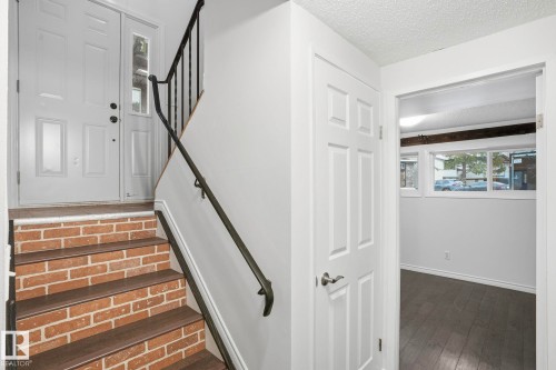 3646 43A Avenue, Edmonton, AB - Indoor Photo Showing Other Room