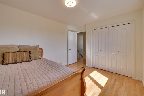 11729 71A Avenue, Edmonton, AB - Indoor Photo Showing Bedroom