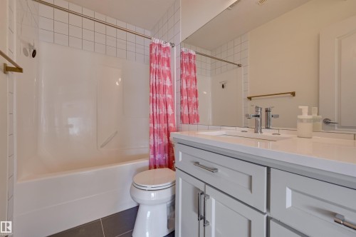 11729 71A Avenue, Edmonton, AB - Indoor Photo Showing Bathroom