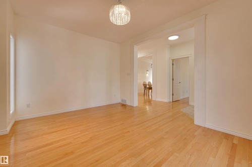 11729 71A Avenue, Edmonton, AB - Indoor Photo Showing Other Room