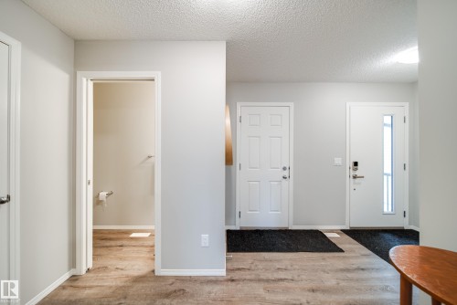 9040 Cooper Link, Edmonton, AB - Indoor Photo Showing Other Room