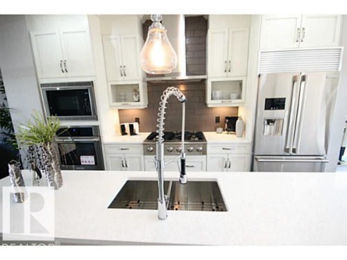 11333 76 Avenue, Edmonton, AB - Indoor Photo Showing Kitchen