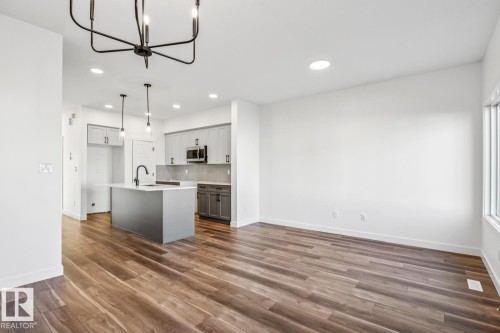 18936 28 Avenue, Edmonton, AB - Indoor Photo Showing Kitchen With Upgraded Kitchen