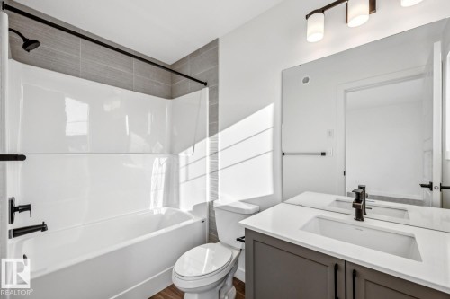 18936 28 Avenue, Edmonton, AB - Indoor Photo Showing Bathroom