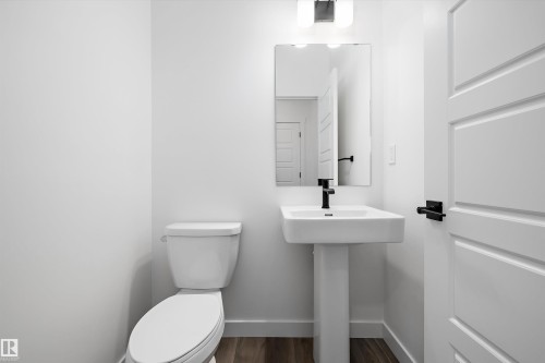 18924 28 Avenue, Edmonton, AB - Indoor Photo Showing Bathroom