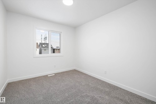 18924 28 Avenue, Edmonton, AB - Indoor Photo Showing Other Room