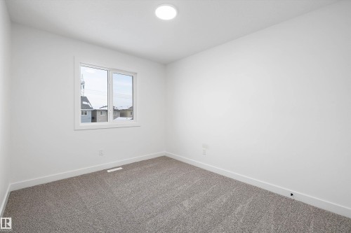 18924 28 Avenue, Edmonton, AB - Indoor Photo Showing Other Room