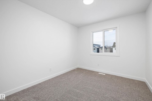 18924 28 Avenue, Edmonton, AB - Indoor Photo Showing Other Room