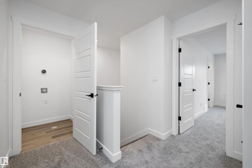 18924 28 Avenue, Edmonton, AB - Indoor Photo Showing Other Room