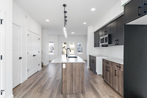 2016 191 Street, Edmonton, AB - Indoor Photo Showing Kitchen