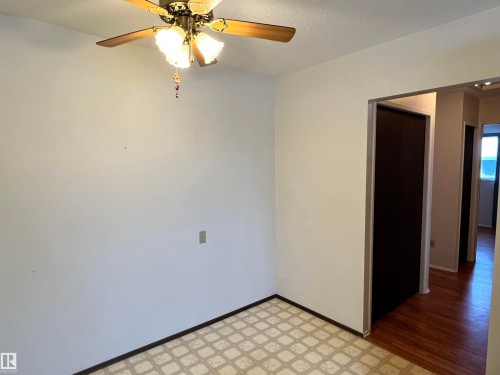 Morinville, AB - Indoor Photo Showing Other Room