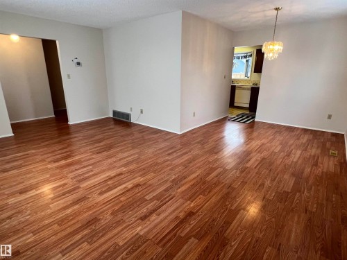 Morinville, AB - Indoor Photo Showing Other Room