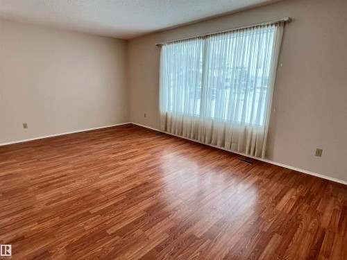 Morinville, AB - Indoor Photo Showing Other Room