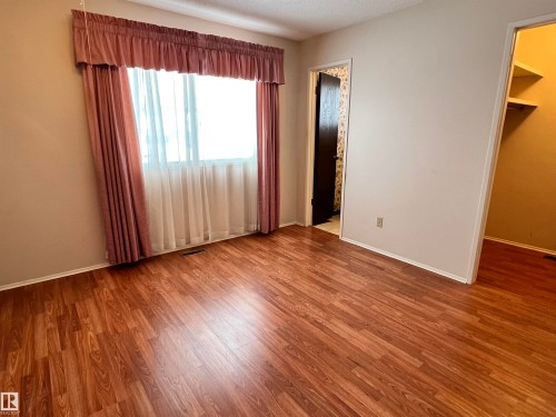 Morinville, AB - Indoor Photo Showing Other Room
