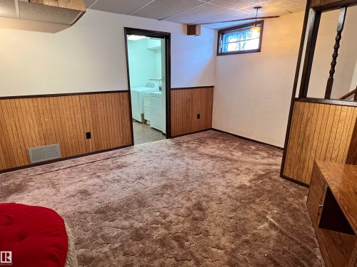 Morinville, AB - Indoor