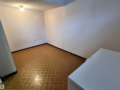 Morinville, AB - Indoor Photo Showing Other Room
