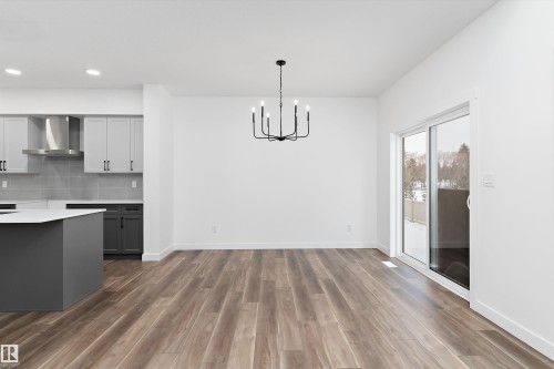 20704 43 Avenue, Edmonton, AB - Indoor Photo Showing Kitchen
