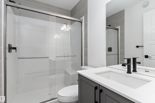 20704 43 Avenue, Edmonton, AB - Indoor Photo Showing Bathroom