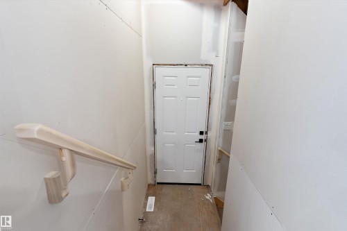 20704 43 Avenue, Edmonton, AB - Indoor Photo Showing Other Room
