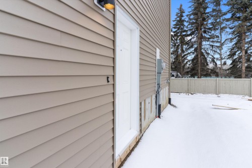 20704 43 Avenue, Edmonton, AB - Outdoor