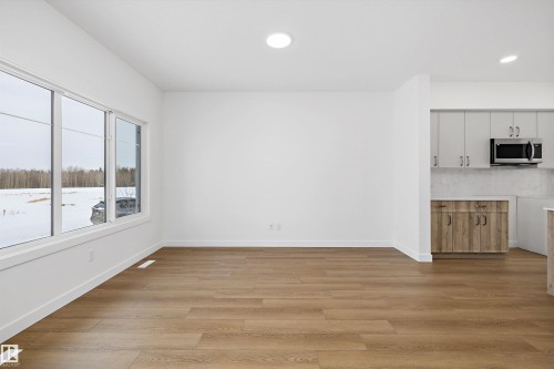 4570 Warbler Loop, Edmonton, AB - Indoor Photo Showing Kitchen