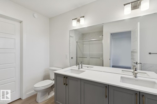 19027 20 Avenue, Edmonton, AB - Indoor Photo Showing Bathroom