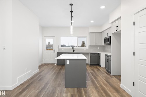 18103 85 Street, Edmonton, AB - Indoor Photo Showing Kitchen