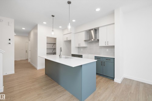 17553 62A Street, Edmonton, AB - Indoor Photo Showing Kitchen With Upgraded Kitchen