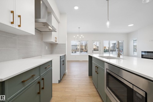 17553 62A Street, Edmonton, AB - Indoor Photo Showing Kitchen With Upgraded Kitchen