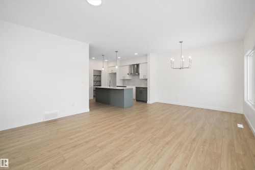17553 62A Street, Edmonton, AB - Indoor Photo Showing Kitchen