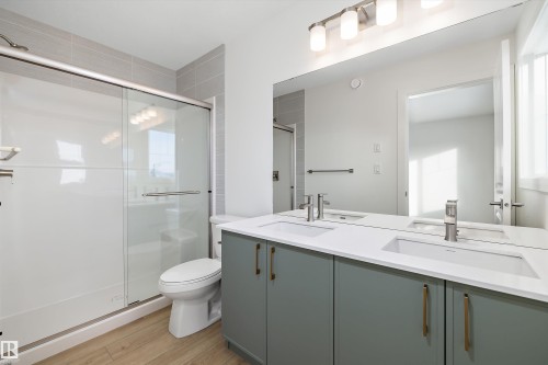 17553 62A Street, Edmonton, AB - Indoor Photo Showing Bathroom