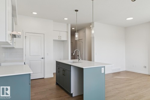 19043 20 Avenue, Edmonton, AB - Indoor Photo Showing Kitchen With Upgraded Kitchen