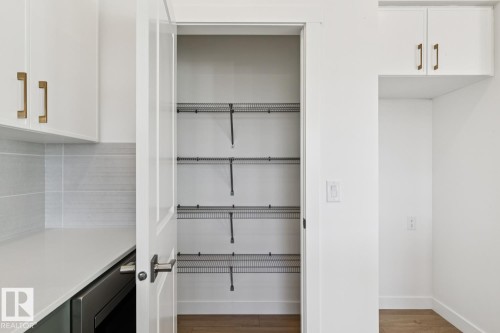 19043 20 Avenue, Edmonton, AB - Indoor