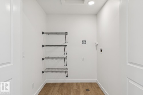 19043 20 Avenue, Edmonton, AB - Indoor Photo Showing Other Room