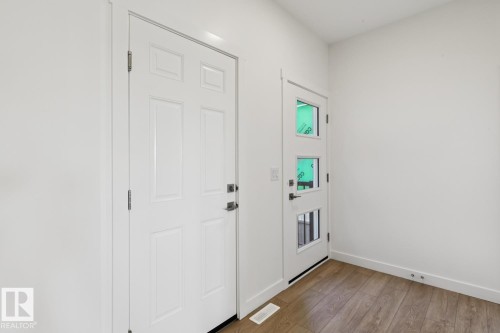 19043 20 Avenue, Edmonton, AB - Indoor Photo Showing Other Room
