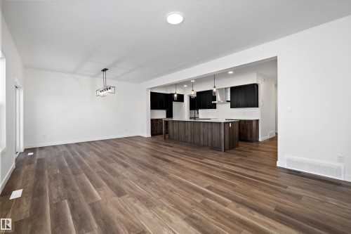 17325 6A Street, Edmonton, AB - Indoor