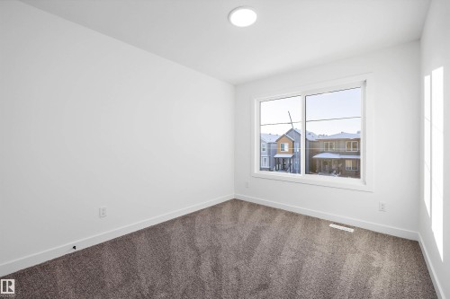 17325 6A Street, Edmonton, AB - Indoor Photo Showing Other Room